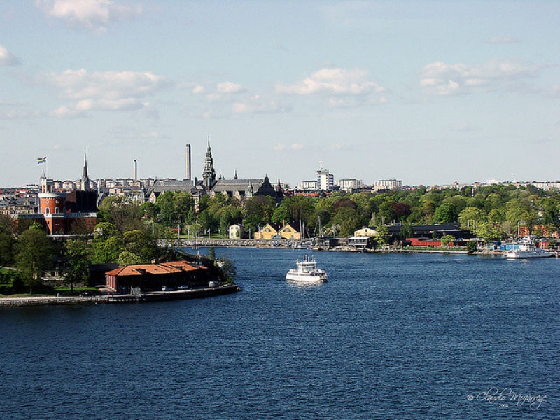 10. Thành phố Stockholm, Thụy Điển: Được gọi là “Venice của phương Bắc”, Stockholm nằm trên 14 hòn đảo và có rất nhiều kênh rạch nên du khách sẽ thấy có thuyền ở khắp mọi nơi. Một cách tuyệt vời để khám phá những con kênh ở Stockholm là thuê một chiếc xuồng hoặc thuyền kayak và dành một giờ đồng hồ chèo chuyền khám phá các “hòn đảo” của thành phố.