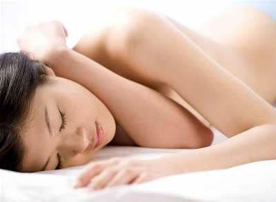 6 loi ich cua viec ngu nude hinh anh