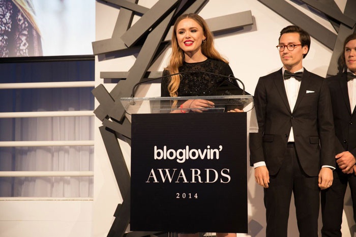 Sự thành công đáng ganh tị từ Kristina Bazan cũng là mục tiêu của hàng ngàn Blogger thời trang đã và đang khởi nghiệp khác trên khắp hành tinh.