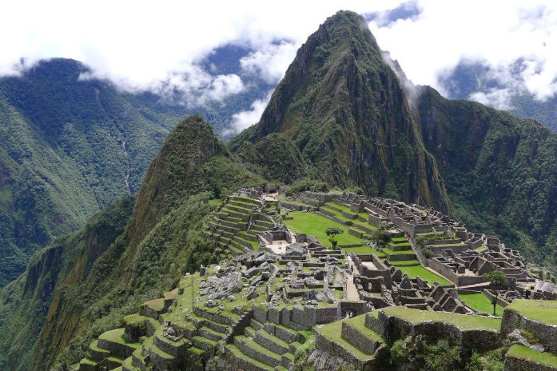 6. Đường mòn Inca, Peru: Đây là nơi an toàn và rất dễ dàng để tổ chức các cuộc đi bộ. Nó cũng cho phép du khách đi bộ một chặng đường dài để chiêm ngưỡng vẻ đẹp của những ngọn núi Peru và đi lang thang qua các khu rừng nhiệt đới với địa hình núi cao.