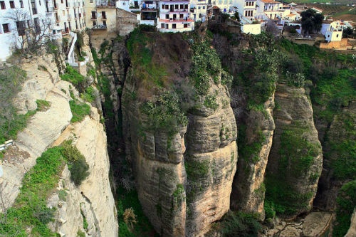 Nhung thanh pho tren vach da an tuong nhat the gioi hinh anh