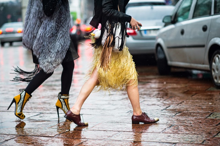 Những chiếc túi dây tua rua đầy quyến rũ của Lanvin đang thật sự mê hoặc giới sành điệu trong thời gian qua, với đủ mọi kiểu dáng độc đáo, cá tính khác nhau.