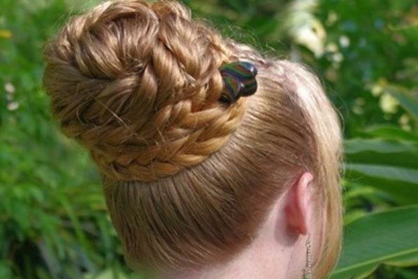 7 buoc cho kieu toc bui tet sang trong hinh anh