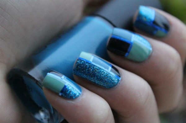 Mẫu nail nghệ thuật này sẽ mang lại nhiều sắc thái với những hình khối đan xem với nhau và được sắp xếp một cách hợp lý.