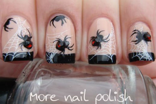 Hình ảnh 3D của những con nhện và đầu móng tay được tô màu đen sẽ mang lại cảm giác tuyệt vời cho người đối diện.