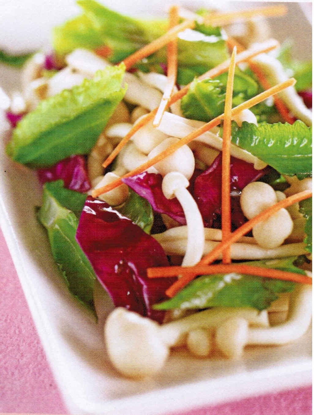 4. Đậu rồng: Là một loại đậu có cánh, cách đơn giản nhất để nấu món đậu rộng chính là xào đậu cùng với tỏi, nước mắm, hành lá và một chút chanh. Nó đã trở thành món ăn ưa thích không chỉ của người Việt mà còn rất nhiều thực khách nước ngoài nếu được chế biến đúng cách. Ảnh: Vnnavi