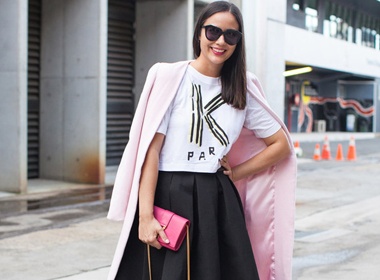 Con cuong ao khoac hong pastel cua cac fashionista the gioi hinh anh