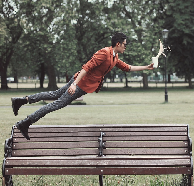 “Không trọng lực” cũng là cách thể hiện mà Mike Quyen yêu thích. Có thể khẳng định đây cũng là những bức ảnh thời trang đậm dấu ấn nhất của fashionista 9X này.