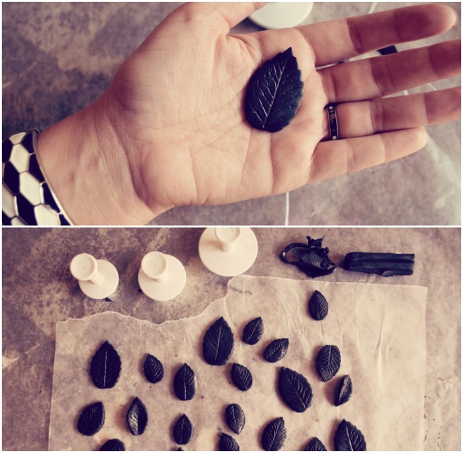 Đầu tiên, dùng khung tạo đất sét thành những chiếc lá nhỏ lớn khác nhau. Để đường gân lá hiện rõ đẹp, bạn nhớ ấn mạnh tay khi thao tác.