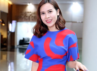 Nhung sao Viet bi che xau khi mac hang hieu dat tien hinh anh