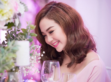 Con sot toc lob dang lan luot toc bob hinh anh