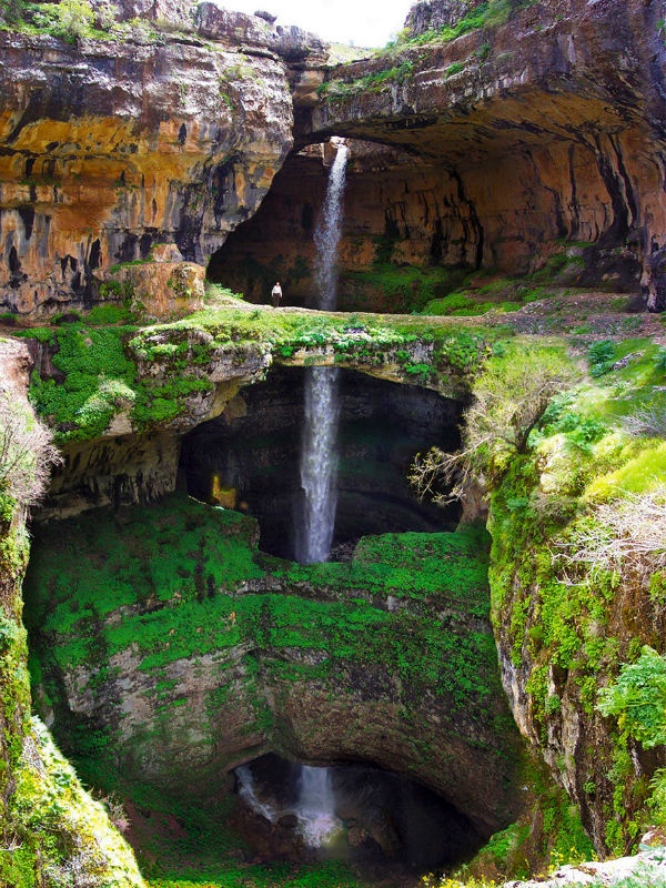 Hang dong bien thanh thac nuoc ba tang khi tuyet tan hinh anh