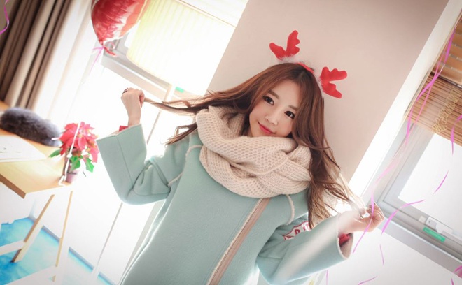 Đây cũng là kiểu khăn choàng được nhiều fashionista tại Hàn , Hong Kong … yêu chuộng.