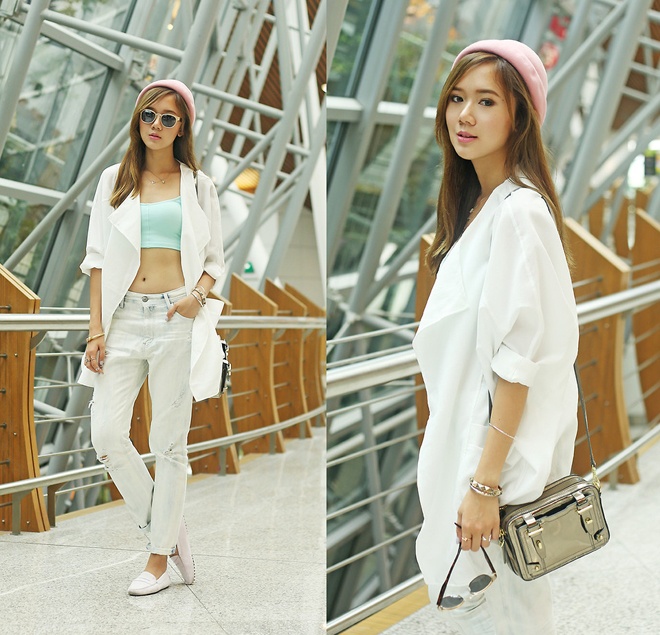 Cô nàng đa tài này cũng sở hữu phong cách mix, match cực đẳng cấp, theo chiều hướng đơn giản nhưng không hề đơn điệu, trẻ trung, sành điệu nhưng vẫn rất sang trọng và tinh tế. 