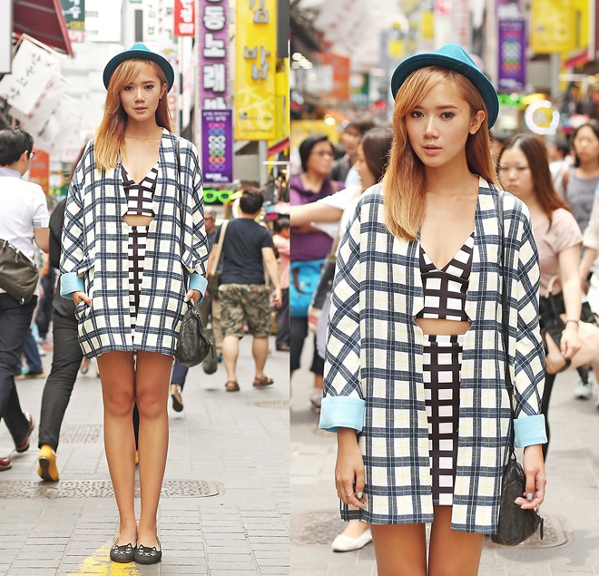 Camillie C cũng có thể được xem là “bậc thầy” trong cách kết hợp họa tiết và họa tiết, một kiểu mix, match đẳng cấp không dành cho các fashionista non tay. Vì khi qua tay nhà thiết kế thời trang trẻ tuổi này, sự kết hợp vốn khá rối rắm giữa các hoa văn tưởng chừng không “ăn rơ” lại trở nên cuốn hút và đầy phong cách.