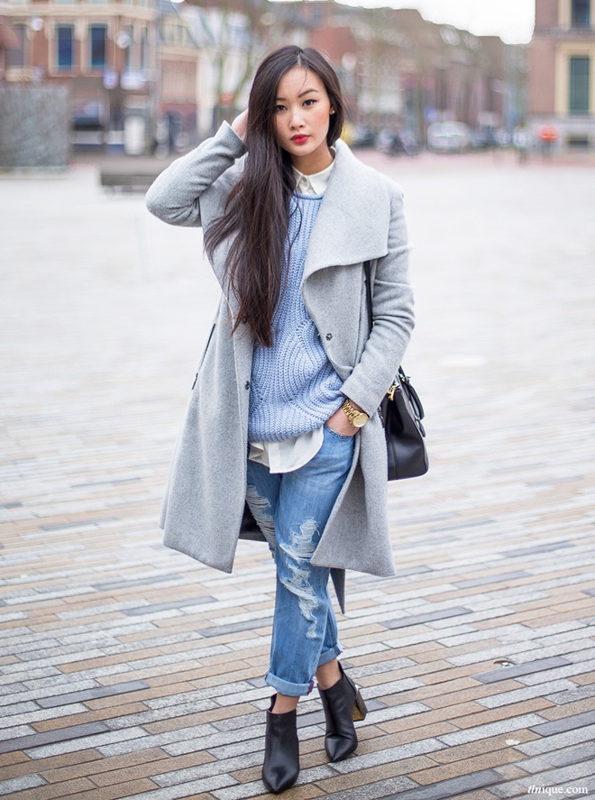 12. Bốt đen, áo váy over size. Năm 2014 chứng kiến sự lên ngôi của những kiểu trang phục over size, vì vậy đừng bỏ lỡ chúng khi đông đang đến. Có nhiều kiểu kết hợp áo váy over size mà bạn có thể “copy” từ đường phố Châu Á.