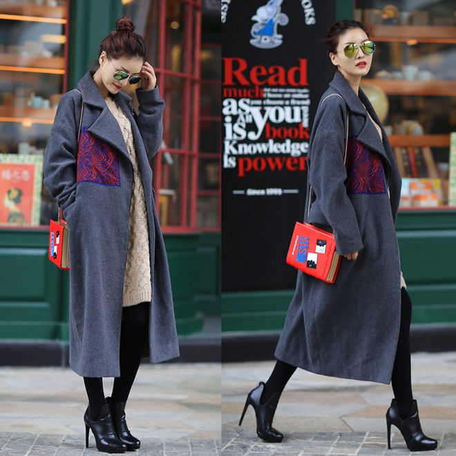 7. Bốt đen, skinny đen. Đây là kiểu trang phục rất hiệu quả cho những bạn gái có chiều cao khiêm tốn, hoặc thân hình tròn trịa. Kết hợp các kiểu áo len phom rộng, trend coat dài quá gối … sẽ tạo nên những set đồ đông phong cách và cuốn hút.