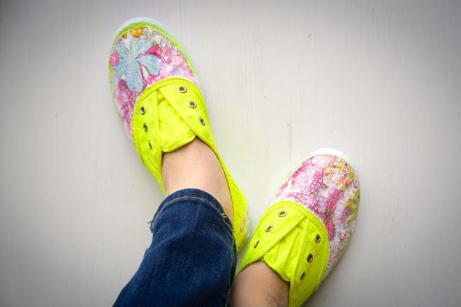 Kheo tay trang tri giay bata voi hoa tiet floral xinh xan hinh anh