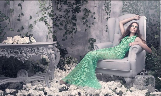 Vì mang lại vẻ đẹp lộng lẫy, vương giả và quý phái cho người mặc, nên các họa tiết hoa 3d  thường được ứng dụng rộng rãi trong các thiết kế váy cưới để giúp phái đẹp luôn rực rỡ đến choáng ngợp trong ngày vui trọng đại.