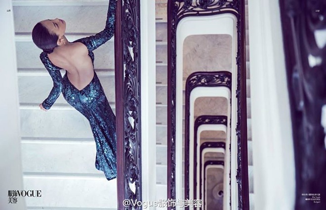 Đạt thành công rực rỡ trong sự nghiệp, nhưng mỹ nhân không tuổi lại khá lận đận trong chuyện tình duyên.Dù vậy, người đẹp “Tân Tây Du Ký: Mối tình ngoại truyện” vẫn luôn rực rỡ, tươi sáng cũng như không ngại khoe vẻ đẹp ngọt ngào và tấm lưng ong trắng ngần trong các bức ảnh thời trang.