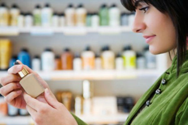 Giai ma cac thanh phan co trong my pham cham soc da hinh anh