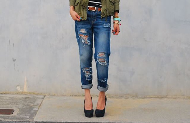 Cuối cùng là giặt, phơi khô và mix, match với các trang phục hợp cạ để sở hữu street style thật phóng khoáng, năng động trong năm mới.