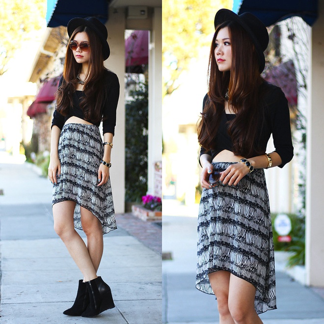 Đó là tận dụng các kiểu áo crop – top có độ hở không quá lớn, chất liệu vải ấm kết hợp cùng váy maxi, mullet.