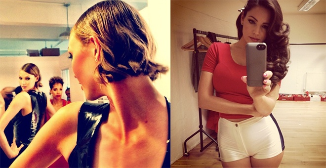 Đây cũng là cách chụp ảnh tự sướng rất phổ biến của giới showbiz lẫn làng mẫu quốc tế. Một điểm thú vị là khi chụp ảnh kiểu này sẽ khắc phục được nhược điểm khung hình hẹp của selfie, từ đó cho những góc ảnh biết nói và rất khó quên.