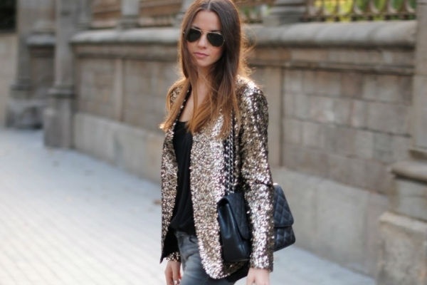 Hoc cach dien sequins sanh dieu va noi bat tren pho hinh anh