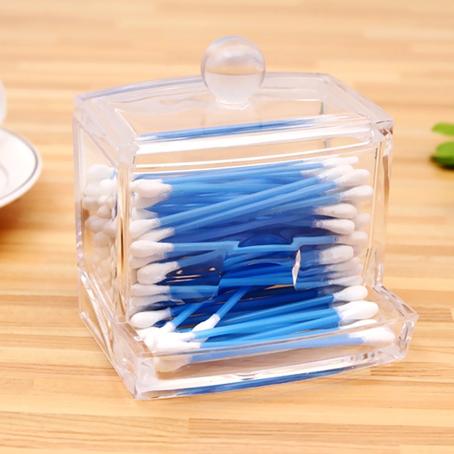 6. Tạo dáng lông mày. Tăm bông là dụng cụ làm đẹp hữu ích với cả loại mỹ phẩm kẽ lông mày dạng bột lẫn chì sáp. Ngoài việc giúp làm sạch các đường màu bị lem bằng cách cho ít kem che khuyết điểm hoặc kem tẩy trang vào tăm bông và chấm nhẹ lên khu vực cần chỉnh sửa, tăm bông còn giúp bạn tán bột màu đều và đẹp.