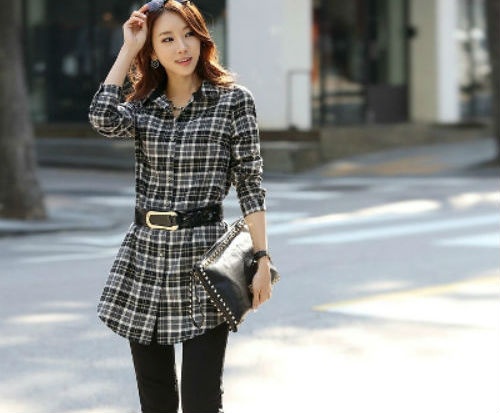 Một chiếc áo sơ mi dáng dài cũng rất tuyệt vời khi phối cùng thắt lưng. Kiểu kết hợp này hoàn hảo ở nhiều hoàn cảnh khác nhau, giúp giữ dáng cho bạn vừa tạo điểm nhấn cho set đồ.