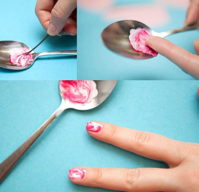 10. Vẽ nail nghệ thuật. Hòa lẫn 2 màu sơn khác nhau trên cùng 1 chiếc muỗng, nhúng móng tay vào phần sơn vừa trộn, bạn đã có ngay một mẫu nail màu loang rất bắt mắt. Đừng quên dùng tăm bông thấm nước tẩy móng để lau những phần sơn bị lem ra ngoài, giúp kiểu nail của bạn thêm hoàn hảo.