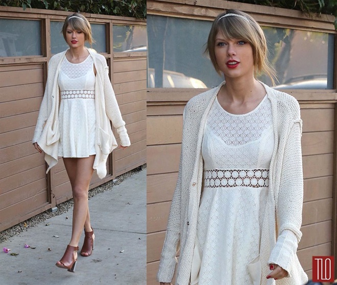  Những chiếc áo khoác dáng dài hàng hiệu màu trắng, với đường may tinh tế, phom dáng chuẩn đang khiến giới fashionista quốc tế lẫn những ngôi sao hàng đầu thế giới như Miley Cyrus, Lady Gaga, Rita Ora, Kim Kardashian, Jennifer Lopez, Angelina Joile, Taylor Swift … yêu chuộng trong mùa đông xuân 2015.