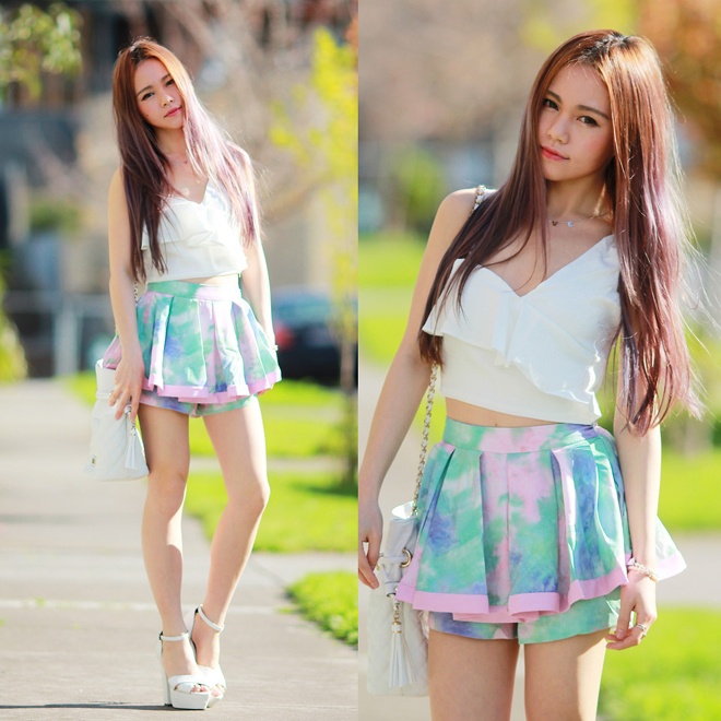 Để trông cao ráo và quyến rũ hơn với các set đồ này, bạn nên chọn giày cao gót màu nude hoặc trắng.