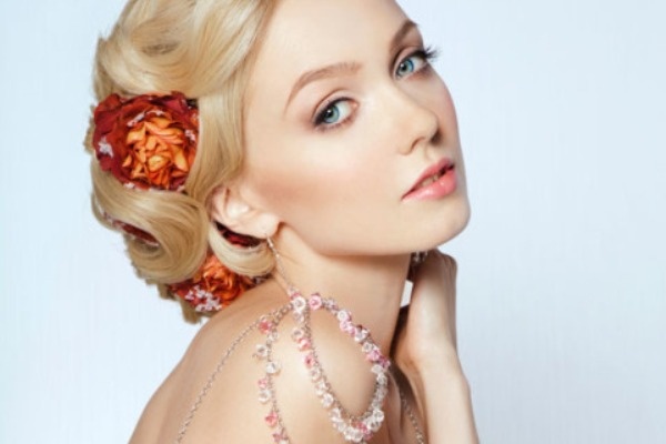 Nhung sai lam thuong gap khi trang diem cho co dau hinh anh