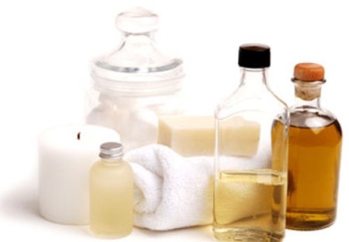 4. Tinh dầu đà điểu: Nếu bạn có một chỗ nhiễm trùng hoặc bị viêm hở miệng, loại dầu này sẽ không làm bít các lỗ chân lông, đồng thời giúp chữa lành các vết đứt một cách nhanh chóng.