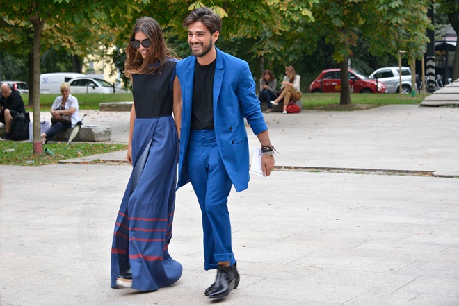 Một set đồ đôi tông xanh vừa sang trọng vừa phá cách đáng để bạn tham khảo của một cặp đôi fashionista đình đám ở Milan.