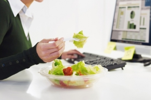 5 thoi quen tot giup ban khong tang can noi cong so hinh anh