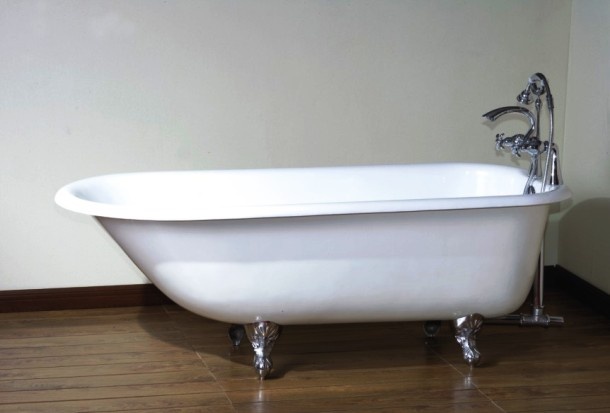 3. Bồn tắm giết chết khoảng 340 người mỗi năm. Trên thực tế, số người Mỹ bị chết đuối trong bồn tắm của mình nhiều gấp 25 lần so với số người bị giết bởi khủng bố.
