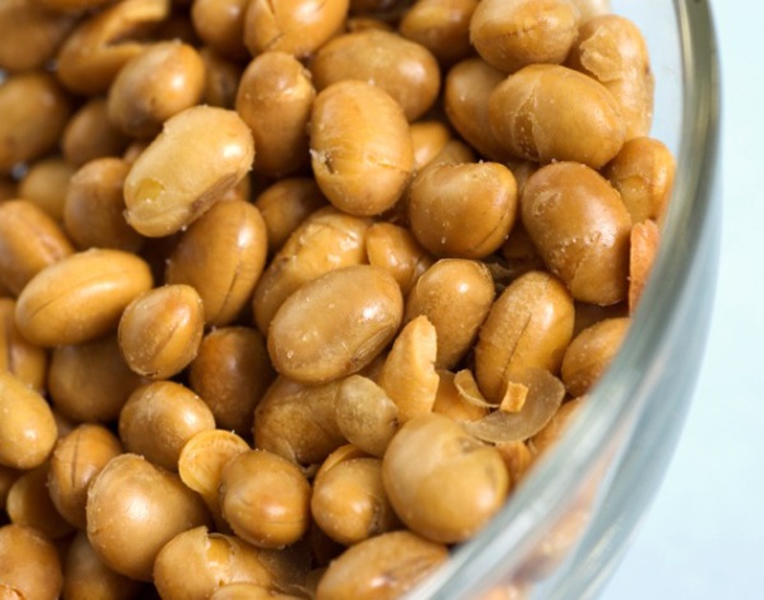 Tránh các loại đậu nành: vì đậu nành rất giàu phytoestrogens, và estrogen mà đàn ông không cần nhiều estrogen, do đó không nên lạm dụng nguồn protein này.