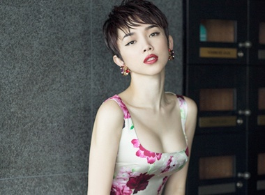 Vay hoa len ngoi trong mua xuan hinh anh