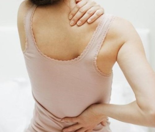  Tac hai nguy hiem khi mac ao nguc sai kich co-Hinh-6 Dây vai quá ngắn hoặc bản quá nhỏ, có thể gây áp lực đè ép lên bó rễ thần kinh ở vị trí nằm giữa xương lồng ngực và xương đòn gánh, làm cản trở sự lưu thông của máu. Đó là lý do vì sao nhiều chị em phụ nữ cảm thấy bị đau vai hay đau tay, mỏi nhức vai.