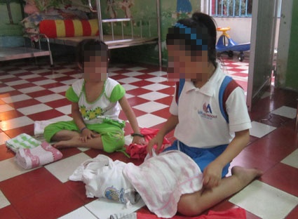 Tre nhiem HIV can duoc cham soc nhu the nao? hinh anh