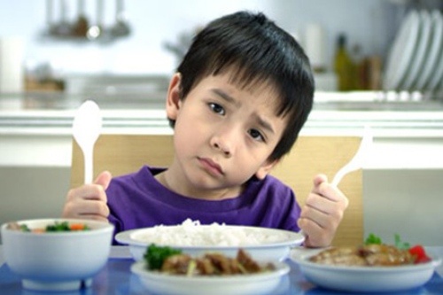 7 dau hieu canh bao thieu mau o tre hinh anh