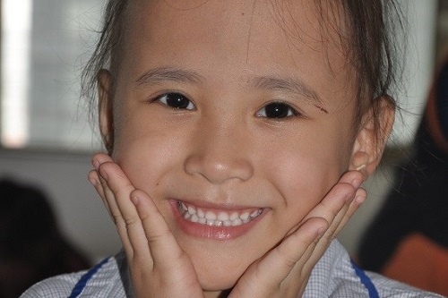 Hai me con co giao suy sup vi cung bi benh ung thu hinh anh