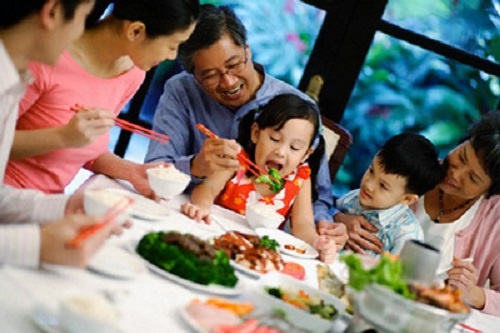 5 ly do ban nen an toi truoc 19h hinh anh