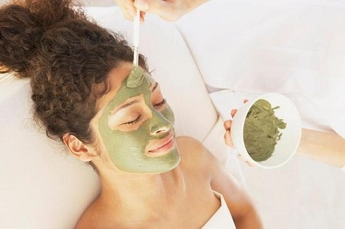 Tu che mat na tay da chet vao mua he hinh anh