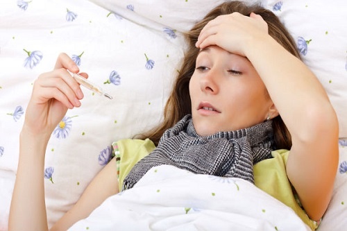 Meo giam sot dot ngot khong dung thuoc khi di du lich hinh anh