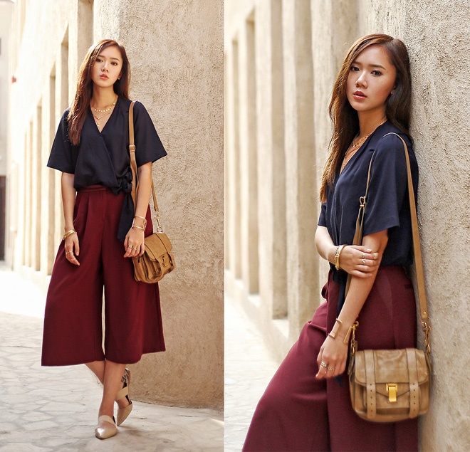 2. Chọn kiểu dáng. Nếu muốn thay đổi phong cách theo hướng sành điệu, tươi trẻ hơn, bạn nên bỏ qua các thiết kế cổ điển. Thay vào đó, làm mới mình bằng vài kiểu quần đang vào mùa mốt, chẳng hạn như quần culottes.