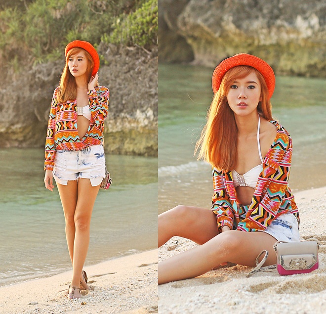 2. Crop – top và shorts ngắn. Camillie Co sở hữu rất nhiều kiểu trang phục dạng này. Và hầu như bộ nào cũng hút ánh nhìn nhờ sự phối hợp hài hòa giữa màu sắc, kiểu dáng và phụ kiện như nón, áo khoác…